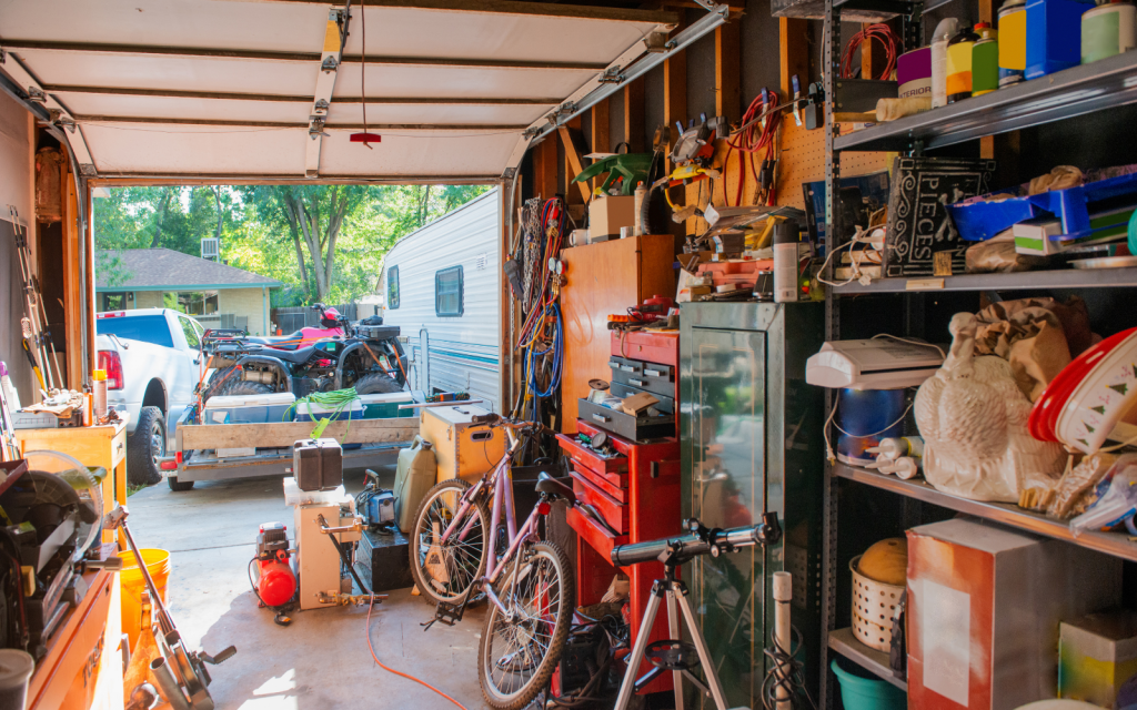 cheap storage units are a great option for taking a summer break from uni